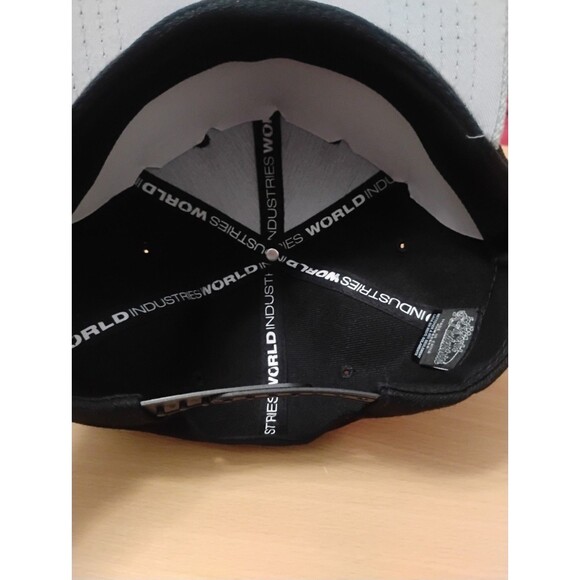 World Industries Snapback Hat – Black & Gray Two-Tone Devil Logo Skateboard Flat - Picture 2 of 2